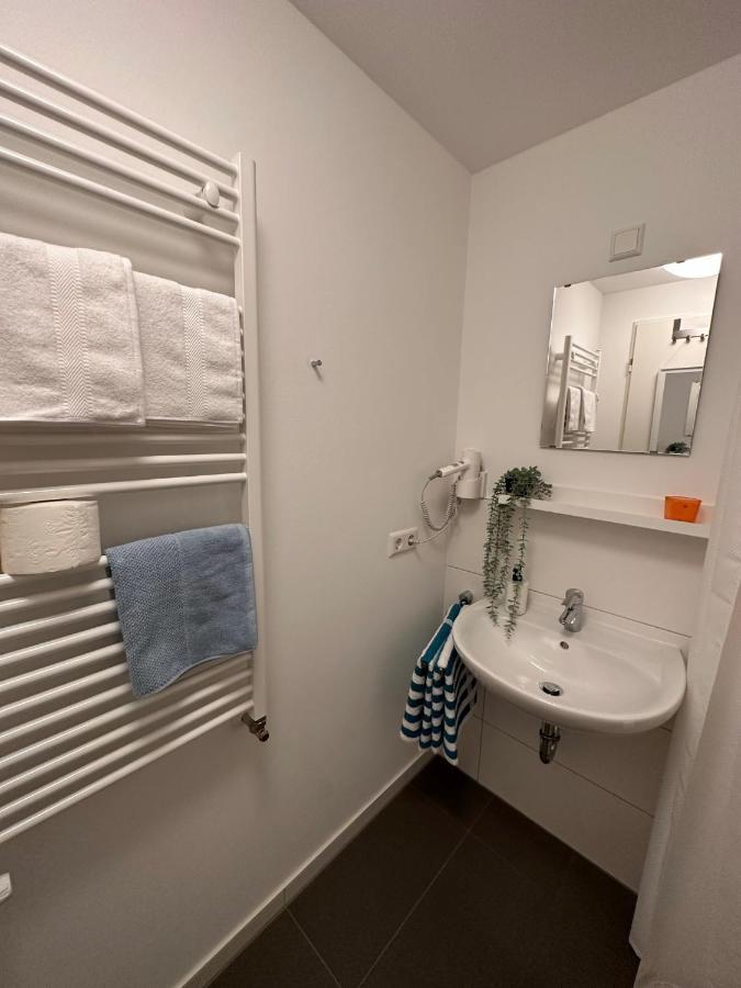 Stilvolles Und Modernes Appartement Mit Sonnigem Balkon In Flughafen- Und Messenaehe 31 Leinfelden-Echterdingen Exterior foto